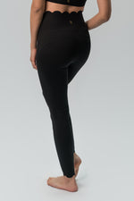 Babel High Waist Wave Legging - Black